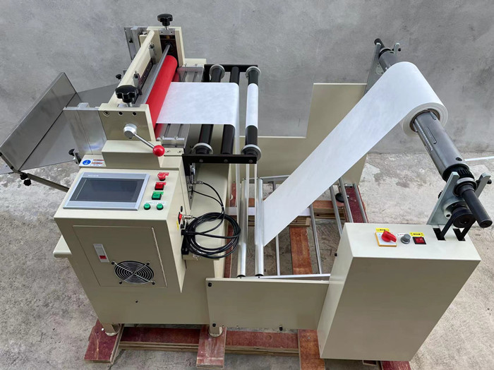 roll to sheet cutting machine