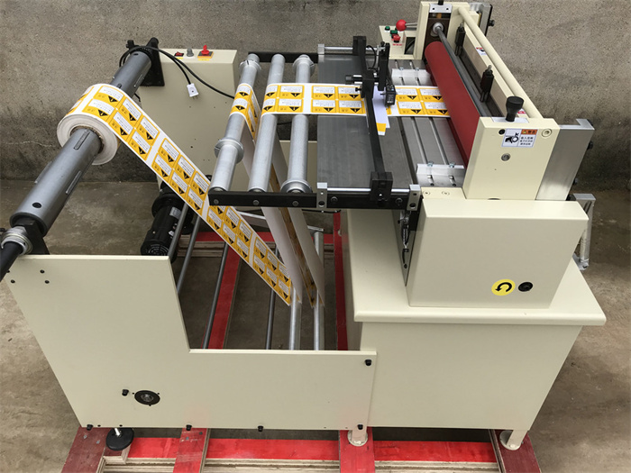 roll to sheet cutting machine