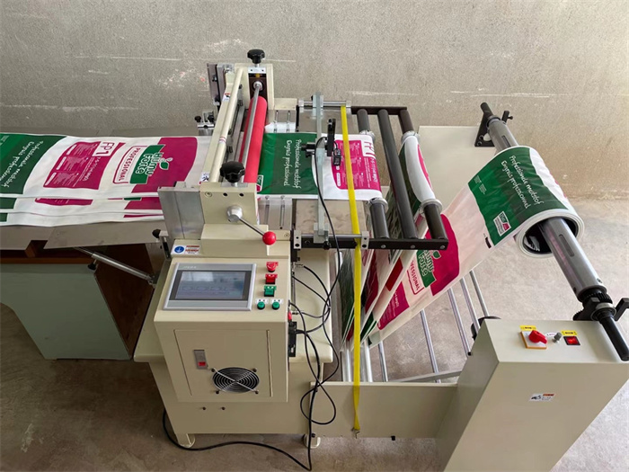 roll to sheet cutting machine