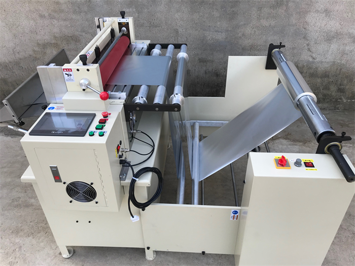 roll to sheet cutting machine